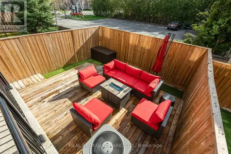7 Kenneth Wood Crescent Toronto (newtonbrook East) ON M2N 0K3