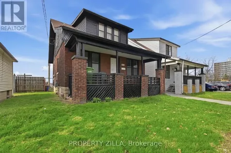 819-829 Riverside Drive East Windsor ON N9A 2T4