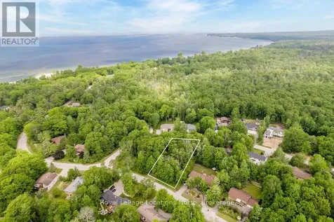 16 Sunward Drive Wasaga Beach ON L9Z 1B3