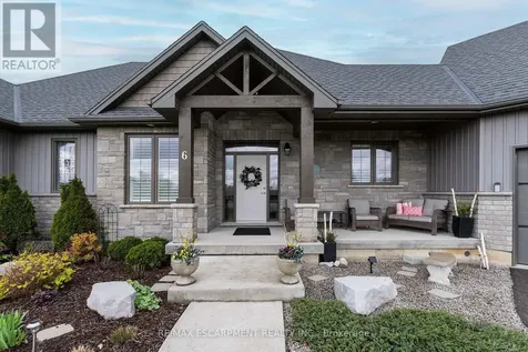 6 Macneil Court Brantford ON N3S 0G3