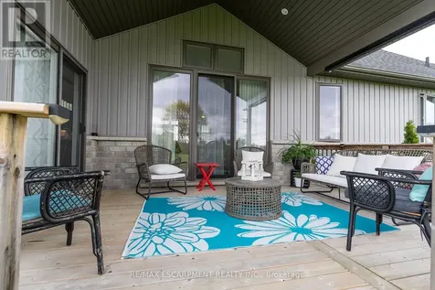 6 Macneil Court Brantford ON N3S 0G3