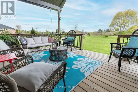 6 Macneil Court Brantford ON N3S 0G3