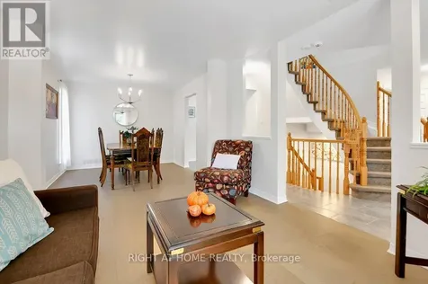 33 Spur Avenue Ottawa ON K2M 2R9
