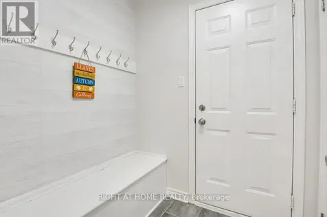 33 Spur Avenue Ottawa ON K2M 2R9