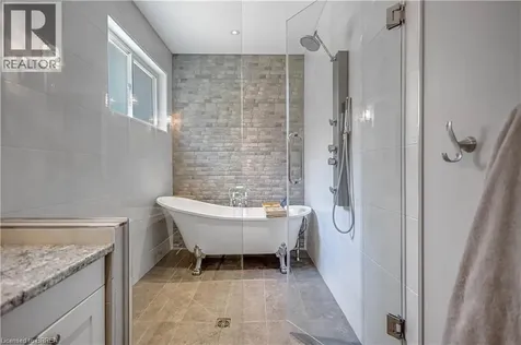 156 St Johns Road West Simcoe ON N3Y 4K5