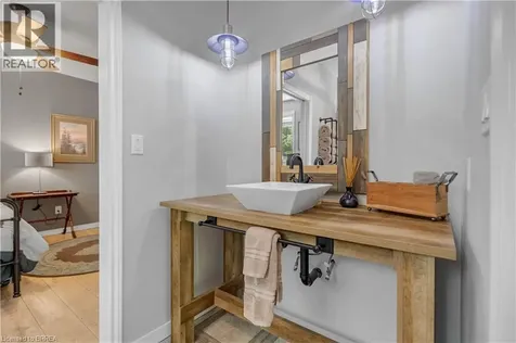 156 St Johns Road West Simcoe ON N3Y 4K5