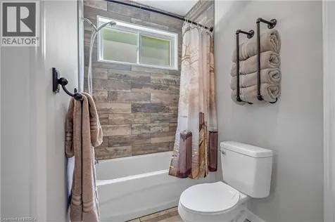 156 St Johns Road West Simcoe ON N3Y 4K5
