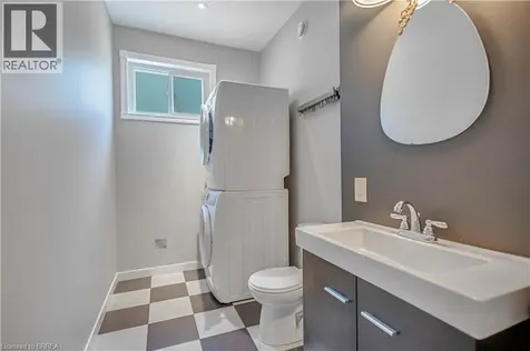 156 St Johns Road West Simcoe ON N3Y 4K5