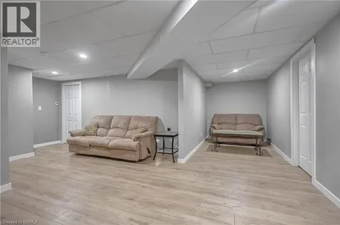 156 St Johns Road West Simcoe ON N3Y 4K5