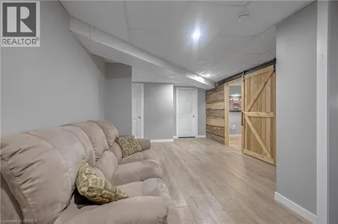 156 St Johns Road West Simcoe ON N3Y 4K5