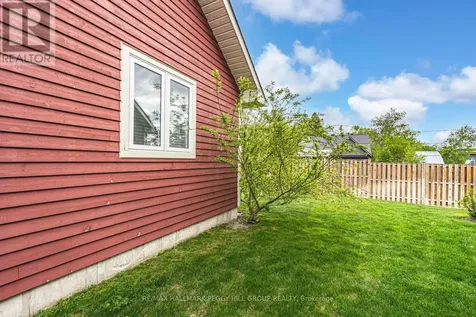 10 Grew Crescent Penetanguishene ON L9M 0A4