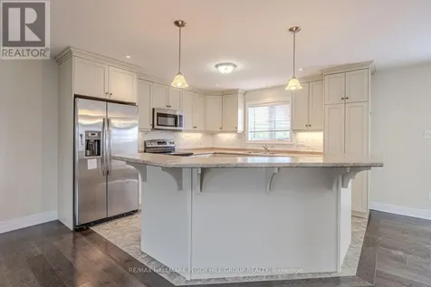 10 Grew Crescent Penetanguishene ON L9M 0A4