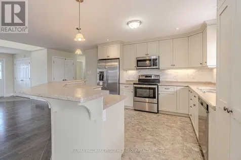 10 Grew Crescent Penetanguishene ON L9M 0A4