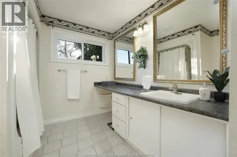 3035 Rowley Park Drive Kingsville ON N9Y 3S8