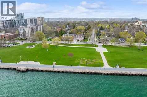1389 Lakeshore Road Burlington ON L7S 1B1