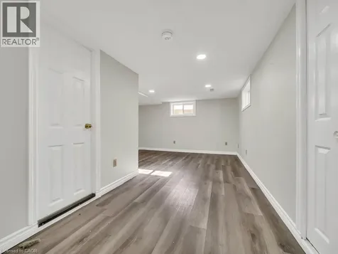 860 Vine Street Cambridge ON N3H 2Z5