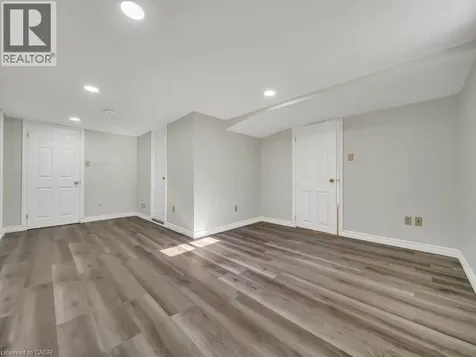 860 Vine Street Cambridge ON N3H 2Z5
