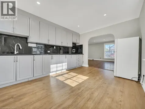 860 Vine Street Cambridge ON N3H 2Z5