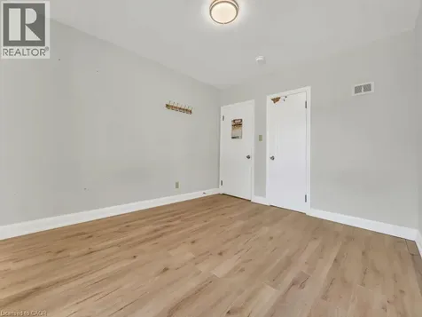 860 Vine Street Cambridge ON N3H 2Z5