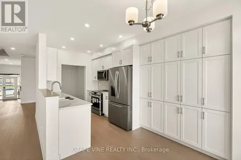 122 San Felice Circle Ottawa ON K2S 2S7