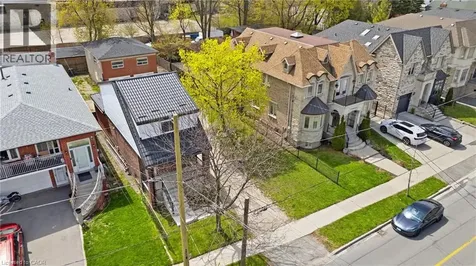 1049 Glencairn Avenue North York ON M6B 2B1