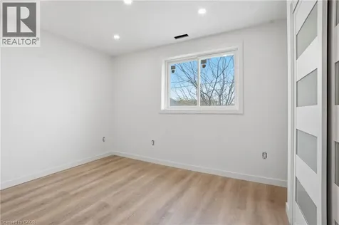 1049 Glencairn Avenue North York ON M6B 2B1