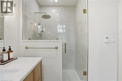 18 Inglewood Drive Hamilton ON L8P 2T2
