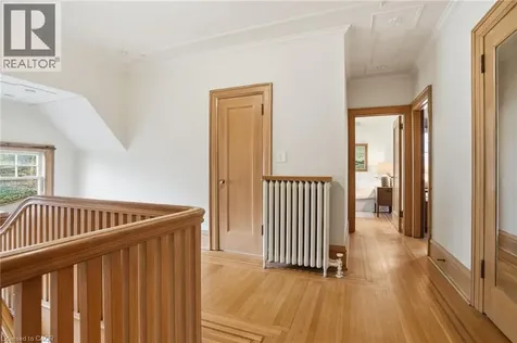 18 Inglewood Drive Hamilton ON L8P 2T2