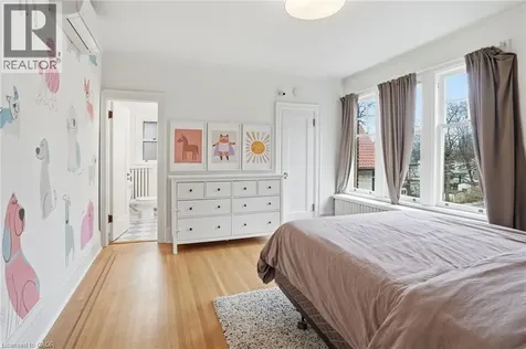 18 Inglewood Drive Hamilton ON L8P 2T2