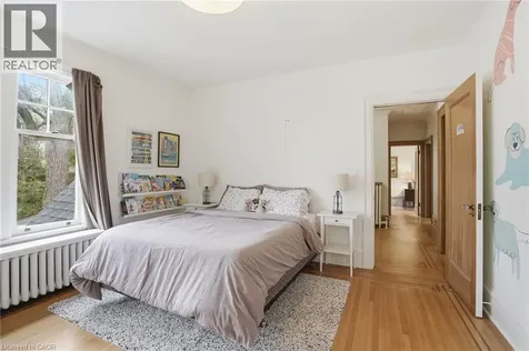 18 Inglewood Drive Hamilton ON L8P 2T2