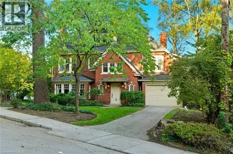 18 Inglewood Drive Hamilton ON L8P 2T2