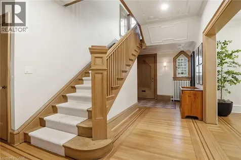 18 Inglewood Drive Hamilton ON L8P 2T2
