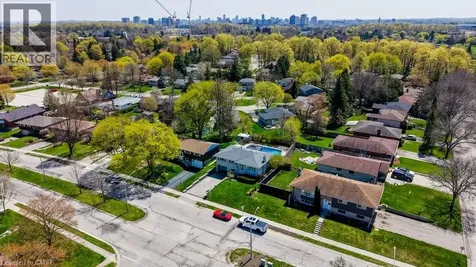 682 Glen Forrest Boulevard Waterloo ON N2L 4K6