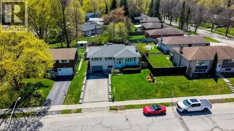 682 Glen Forrest Boulevard Waterloo ON N2L 4K6