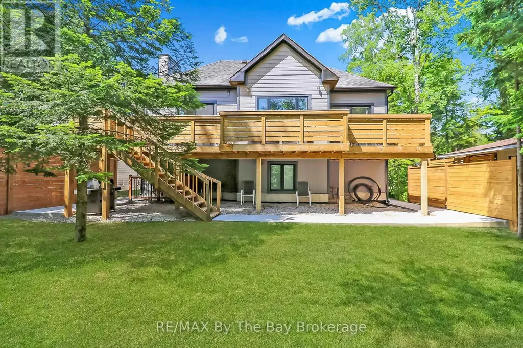 35 48th Street North Wasaga Beach ON L9Z 1Y3