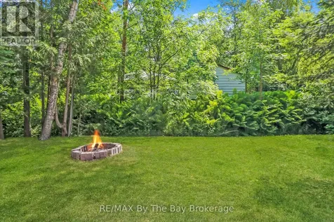 35 48th Street North Wasaga Beach ON L9Z 1Y3