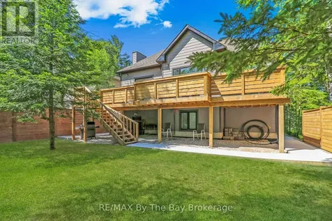 35 48th Street North Wasaga Beach ON L9Z 1Y3