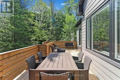 35 48th Street North Wasaga Beach ON L9Z 1Y3