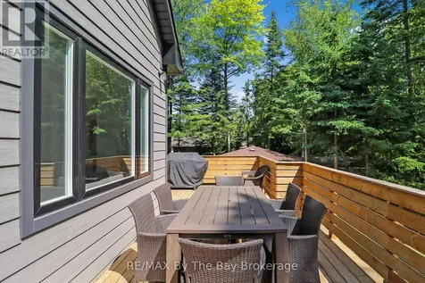 35 48th Street North Wasaga Beach ON L9Z 1Y3