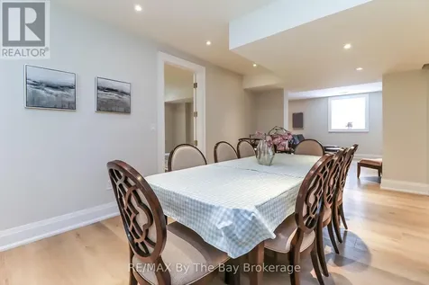 35 48th Street North Wasaga Beach ON L9Z 1Y3