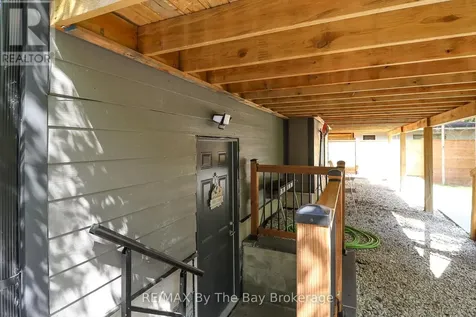 35 48th Street North Wasaga Beach ON L9Z 1Y3