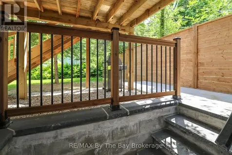 35 48th Street North Wasaga Beach ON L9Z 1Y3