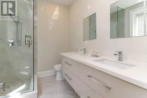 35 48th Street North Wasaga Beach ON L9Z 1Y3