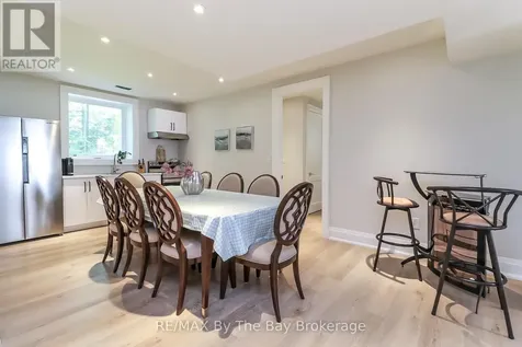 35 48th Street North Wasaga Beach ON L9Z 1Y3