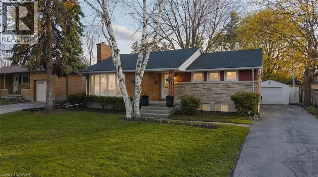 120 Elgin Crescent Waterloo ON N2J 2S4