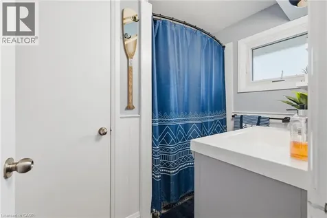120 Elgin Crescent Waterloo ON N2J 2S4
