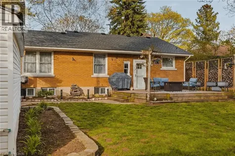 120 Elgin Crescent Waterloo ON N2J 2S4