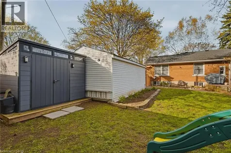 120 Elgin Crescent Waterloo ON N2J 2S4