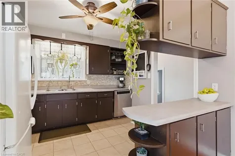 120 Elgin Crescent Waterloo ON N2J 2S4