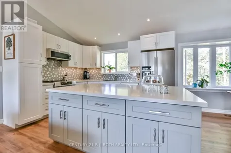 3371 Lake St. George Boulevard Severn ON L0K 2B0